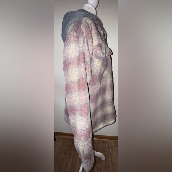 Mountain Ridge Plaid Hooded Jacket. Size Medium. GUC - Picture 3 of 12